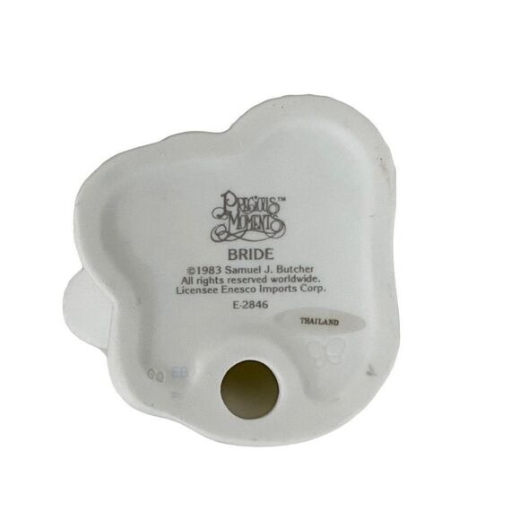 Precious Moments Bride 1983 Vintage Porcelain Figurine with Floral Veil - Picture 4 of 5